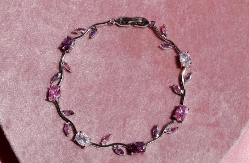 Amora Tulip Bracelet 🌷 | Hidden Memories in Every Bloom