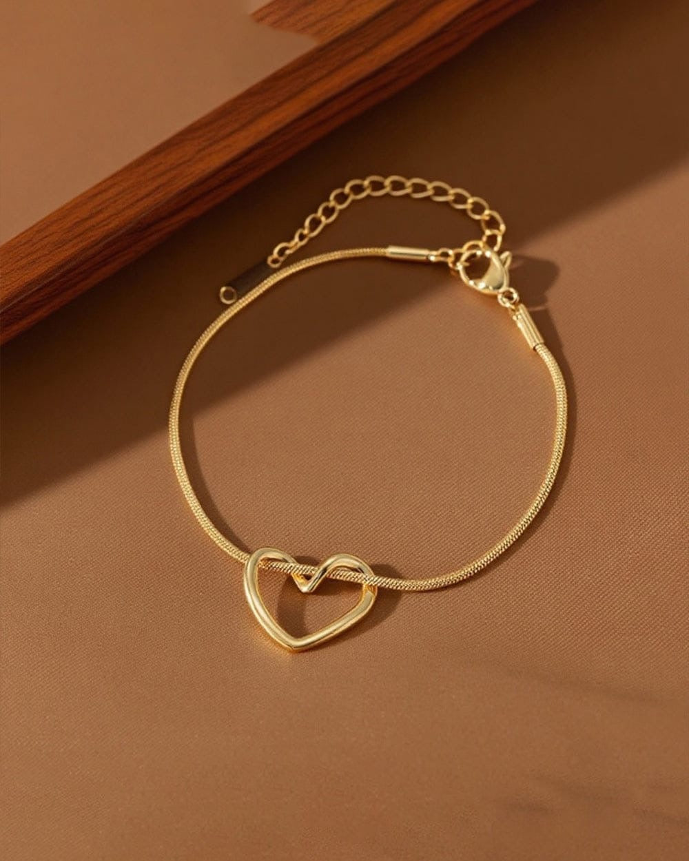 Amora Heart Bracelet ♡ | Minimalist Luxury Necklace for Everyday Elegance