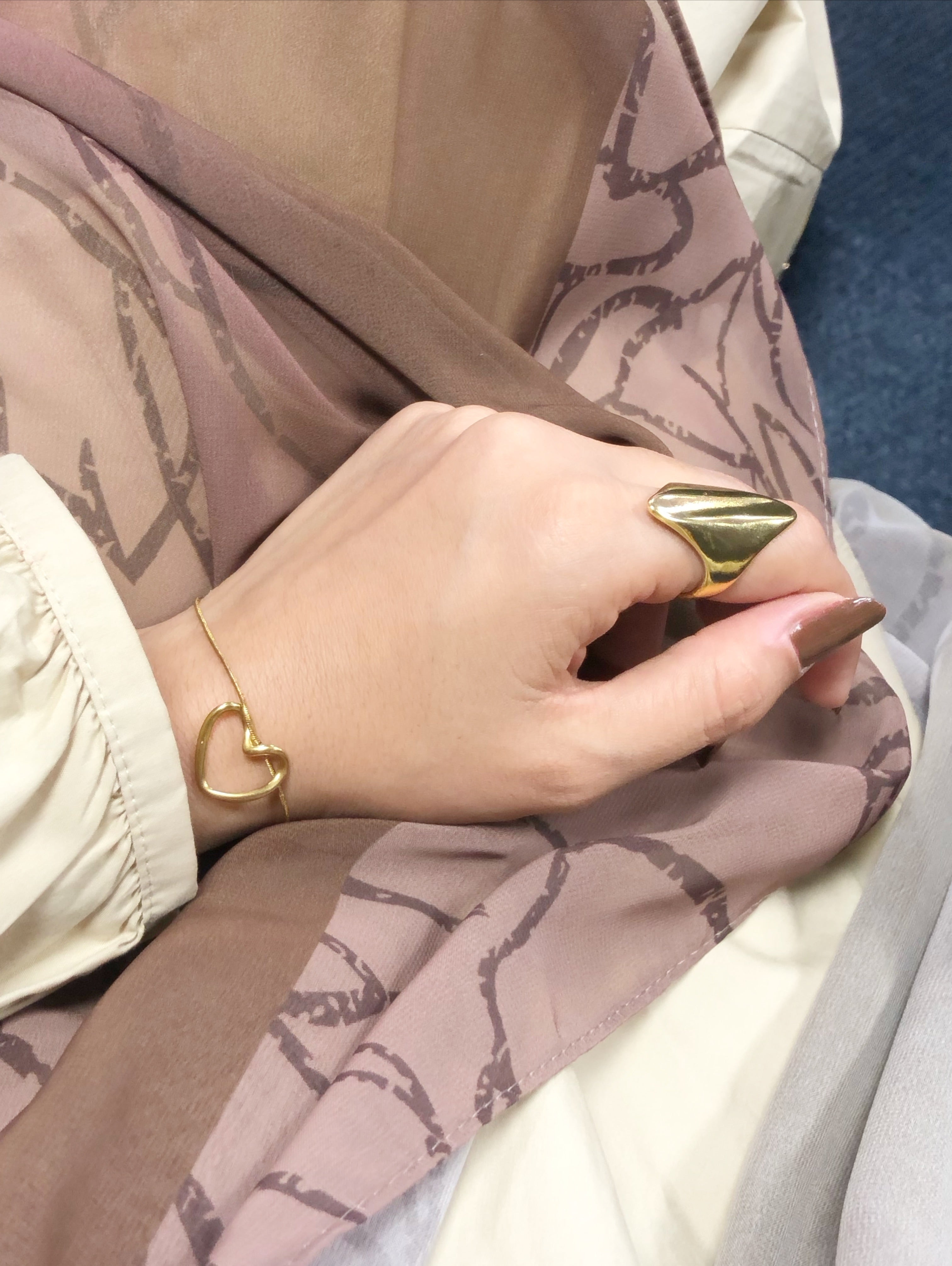 Amora Heart Bracelet ♡ | Minimalist Luxury Necklace for Everyday Elegance