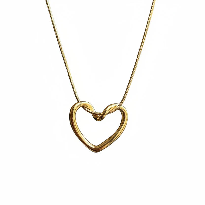 Amora Heart Pendant ♡ | Minimalist Luxury Necklace for Everyday Elegance